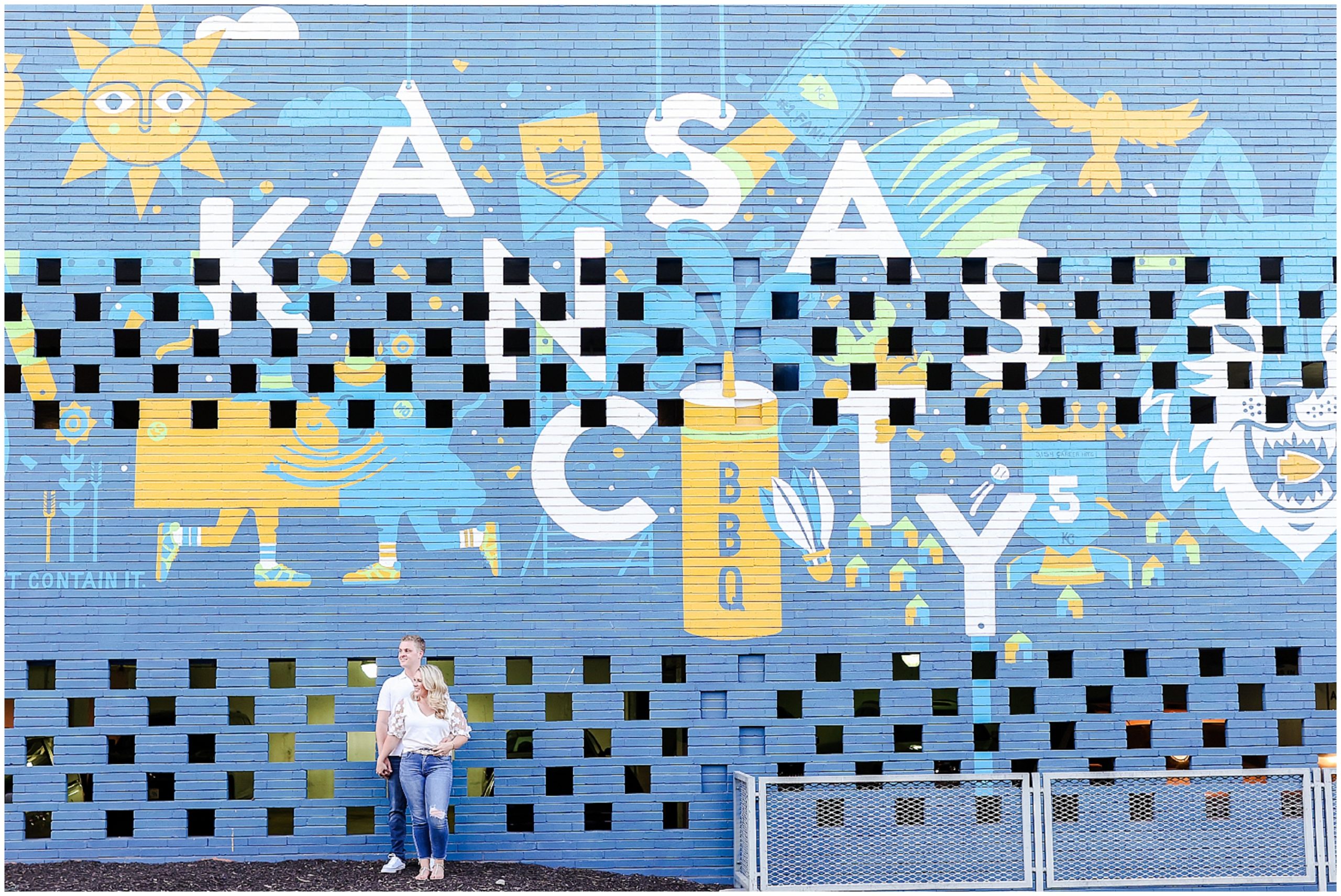 Engagement Photos at the Kansas City Plaza - Where to take photos in Kansas City - Wedding Photography - Family Photography - Engagement Photos