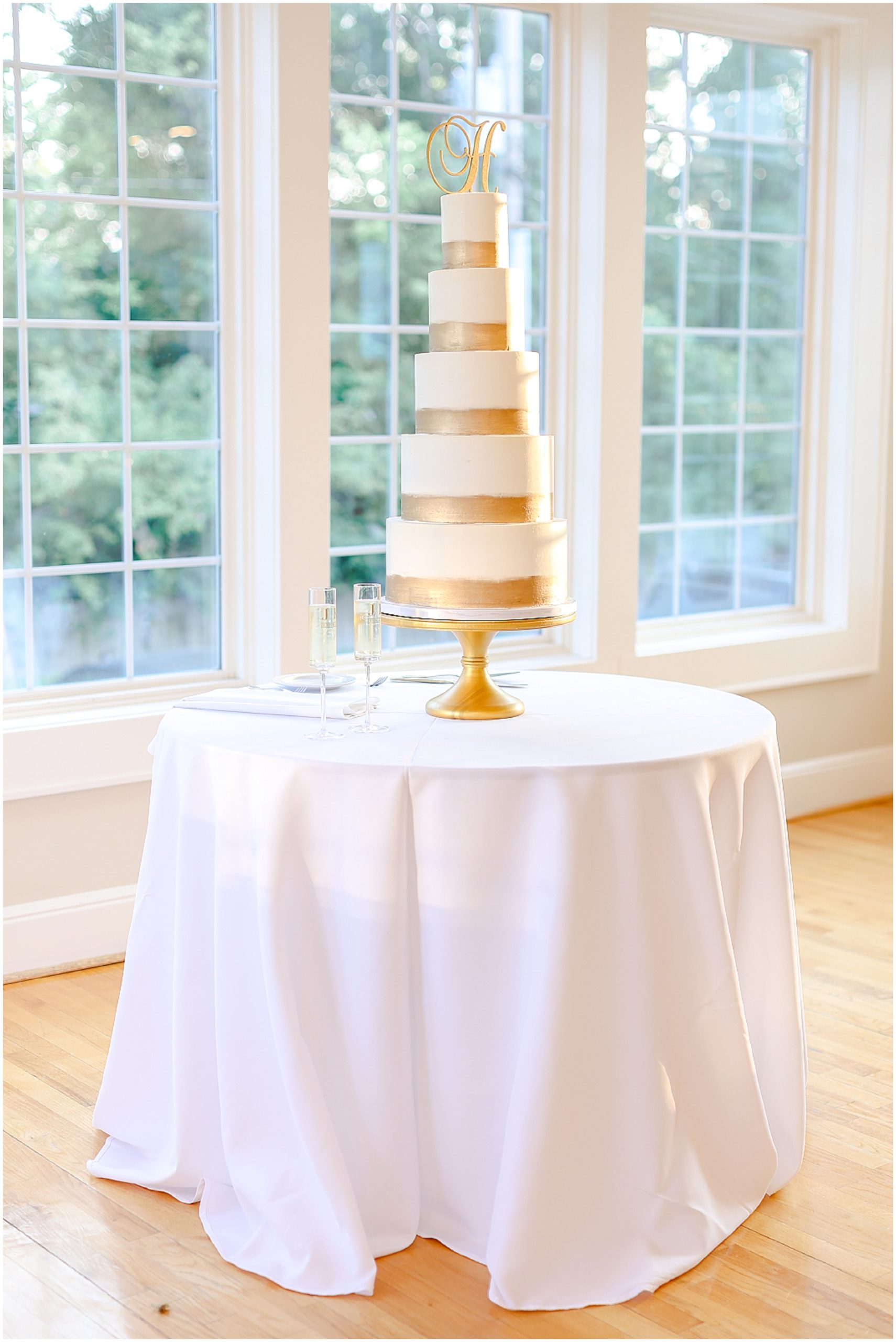Wedding Cake at the Hawthorne House & Wedding Decorations 