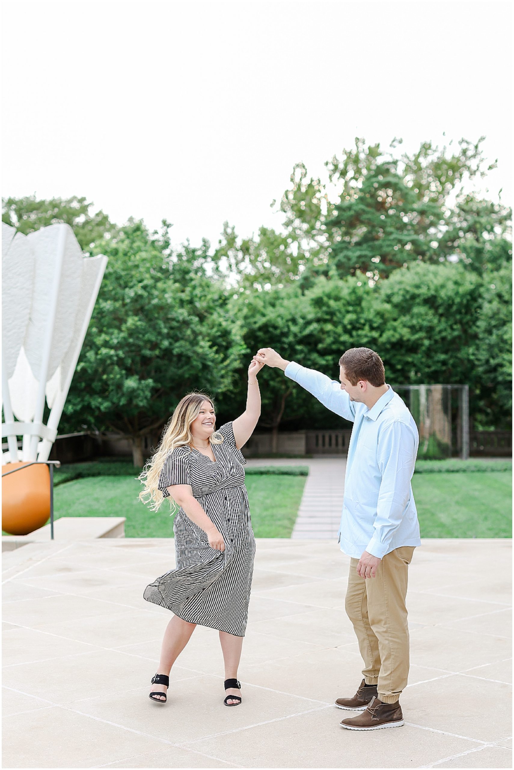 Engagement Portrait Photographer in Kansas - Overland Park Wedding Photographer 