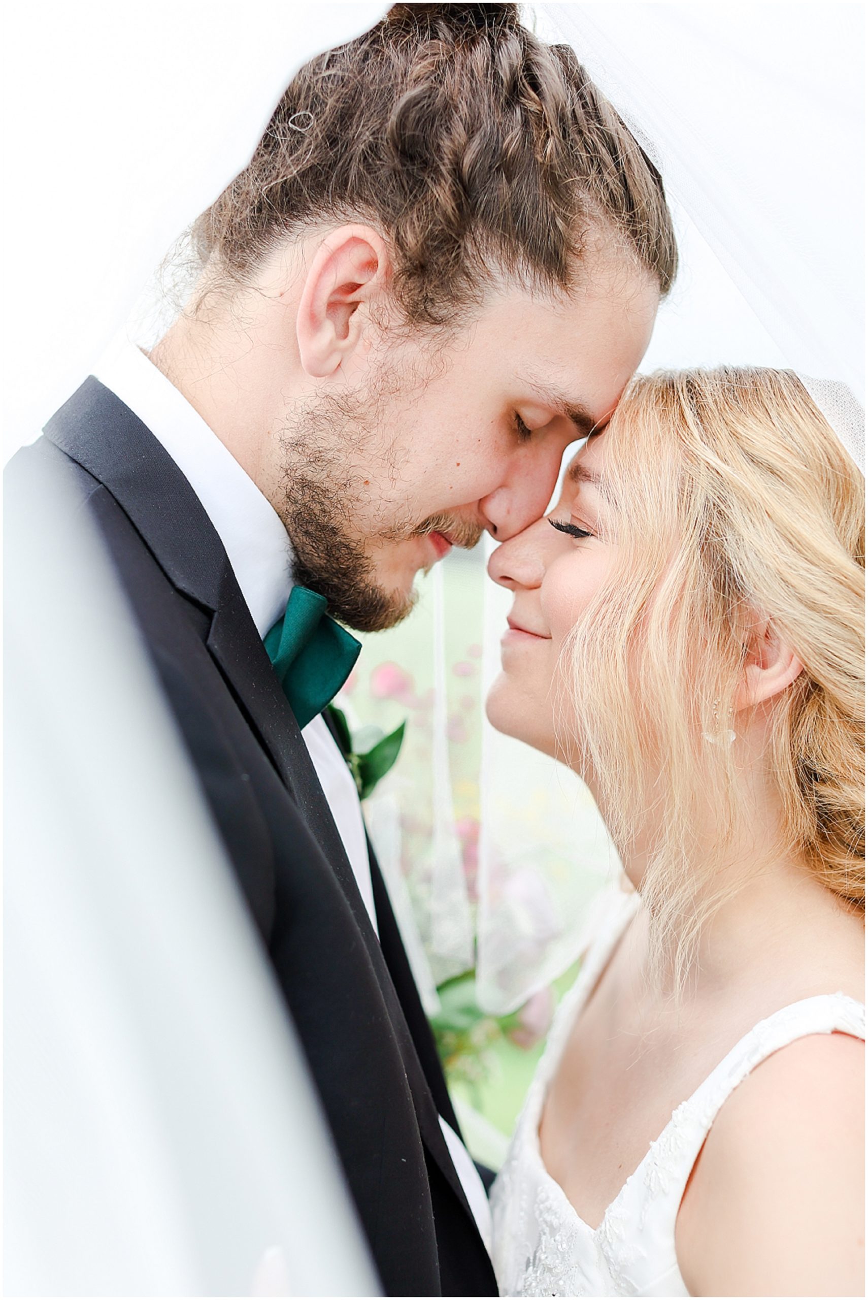 intimate wedding photos 