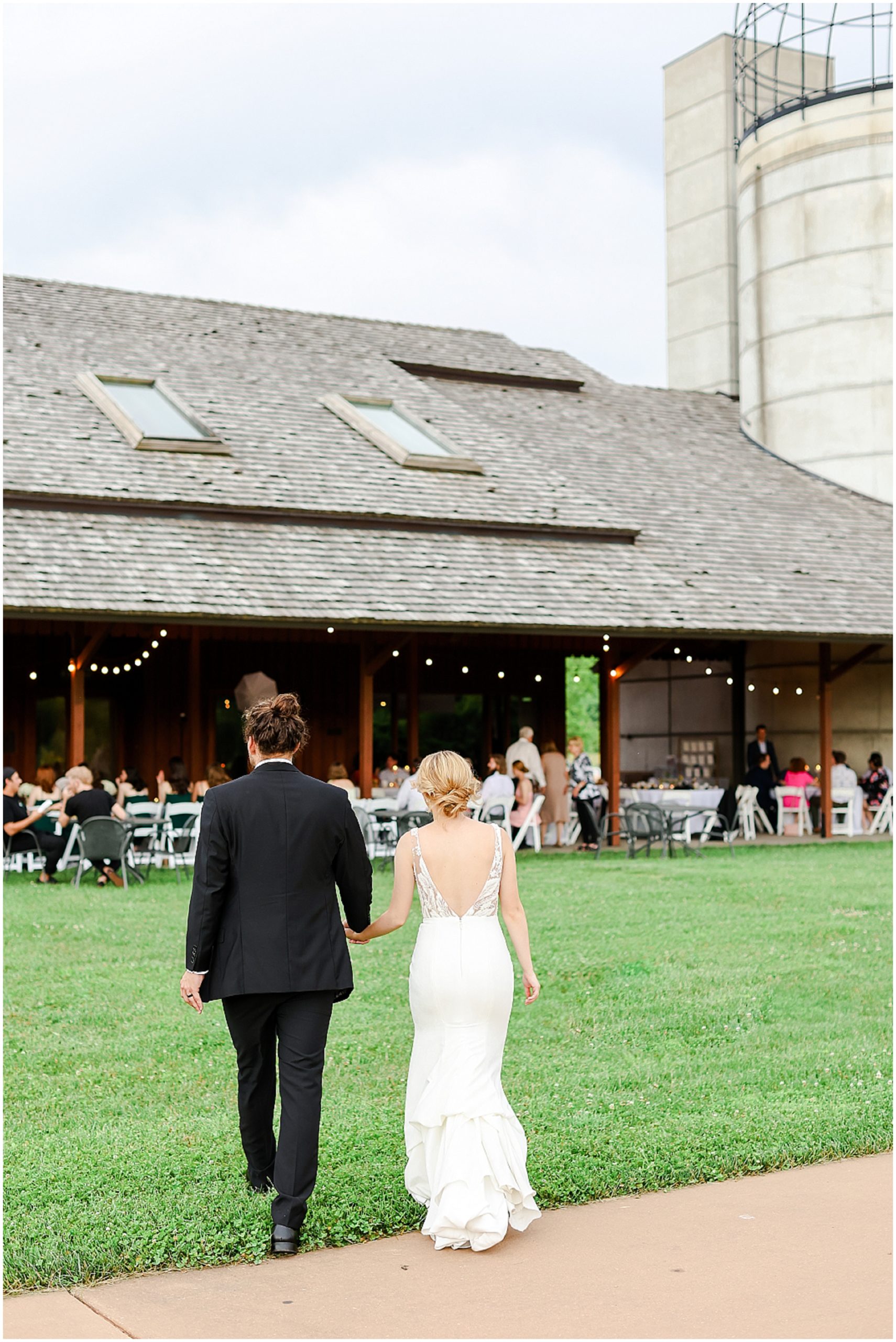 Sunset photos for the couple at powell gardens - barn wedding venues in kansas 