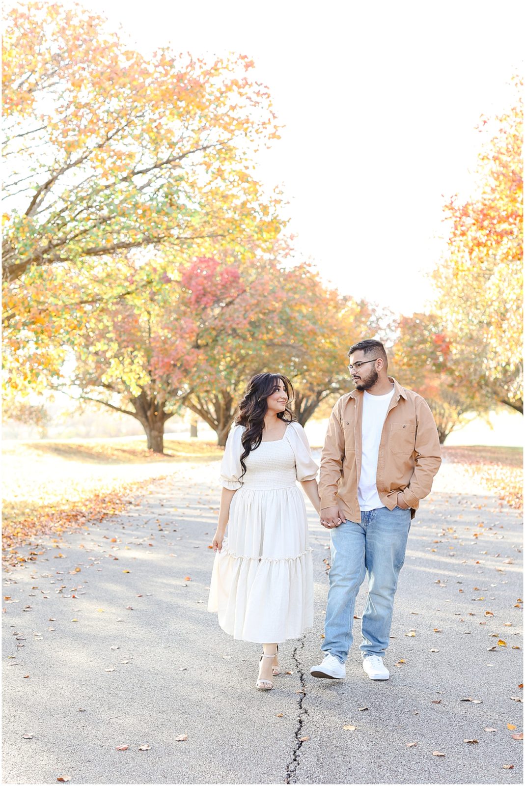 Family Photos | Family Photographer in Kansas | Family Photography Kansas City | Shawnee Mission Park | Where to take photos in the fall | What to wear for a fall engagement or family session | Kansas City Missouri Wedding & Portrait Photography
