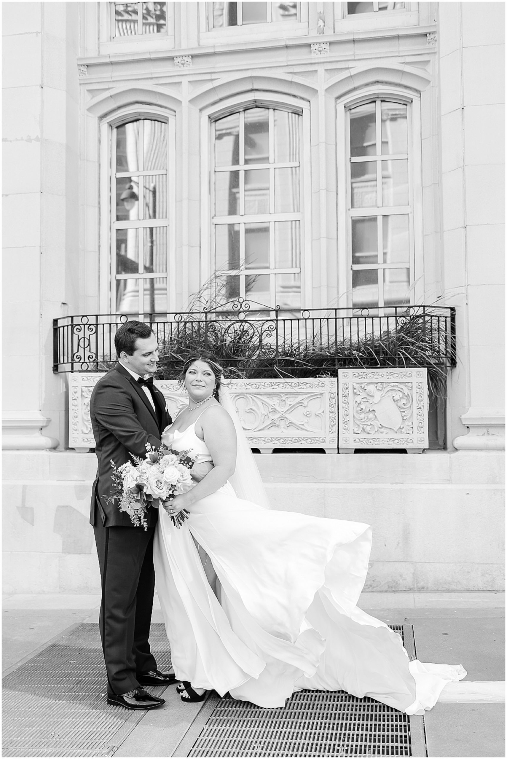 Hotel Kansas City | Wedding Venue in Kansas City | Kansas City Wedding Photographer Mariam Saifan Photography | Molly & Austin's Wedding | Pink Wedding Flowers | Hotel Kansas City | Luxury STL & Kansas City Wedding Photography