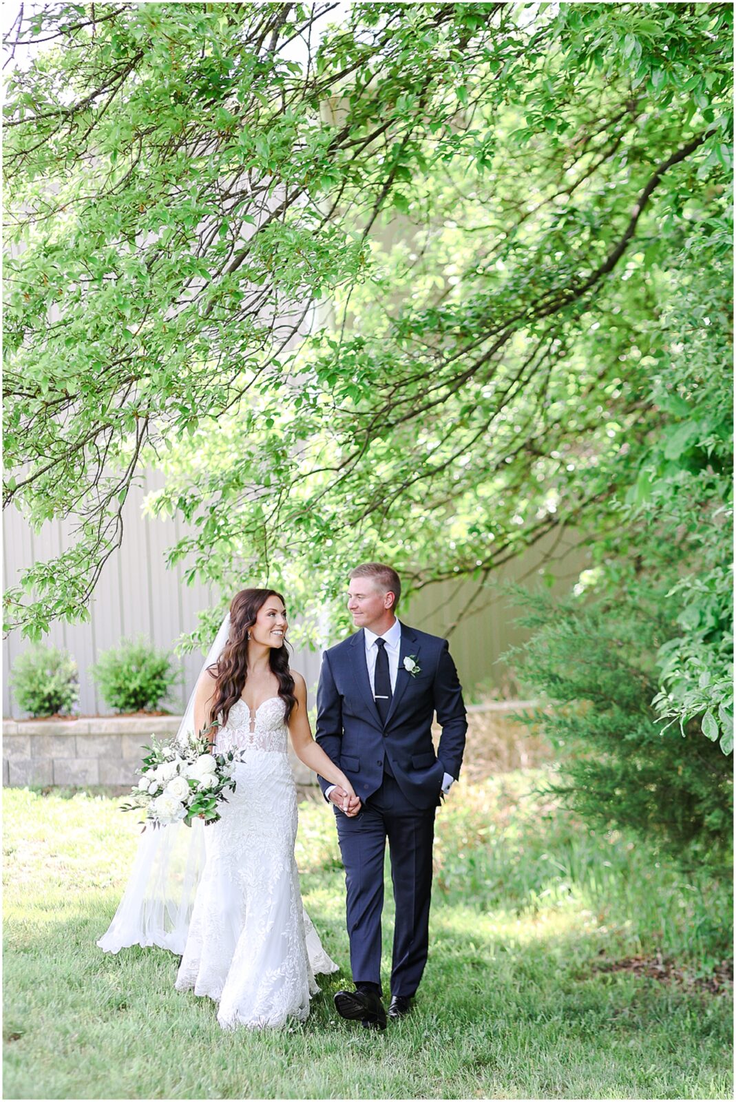 bride and groom wedding portraits 