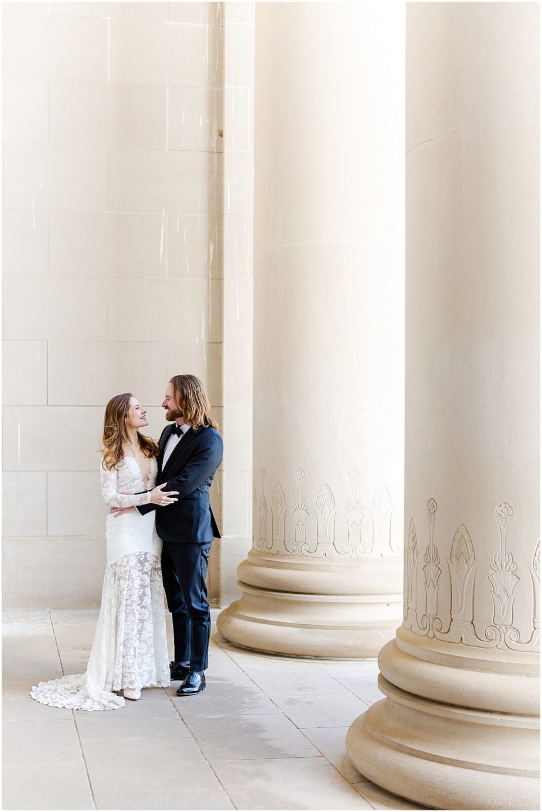 kansas city wedding photos with cute couple 