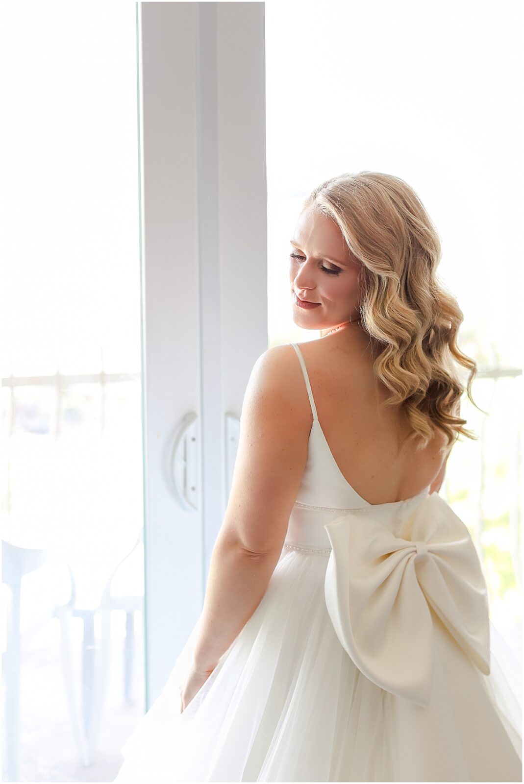 bride getting ready photos 