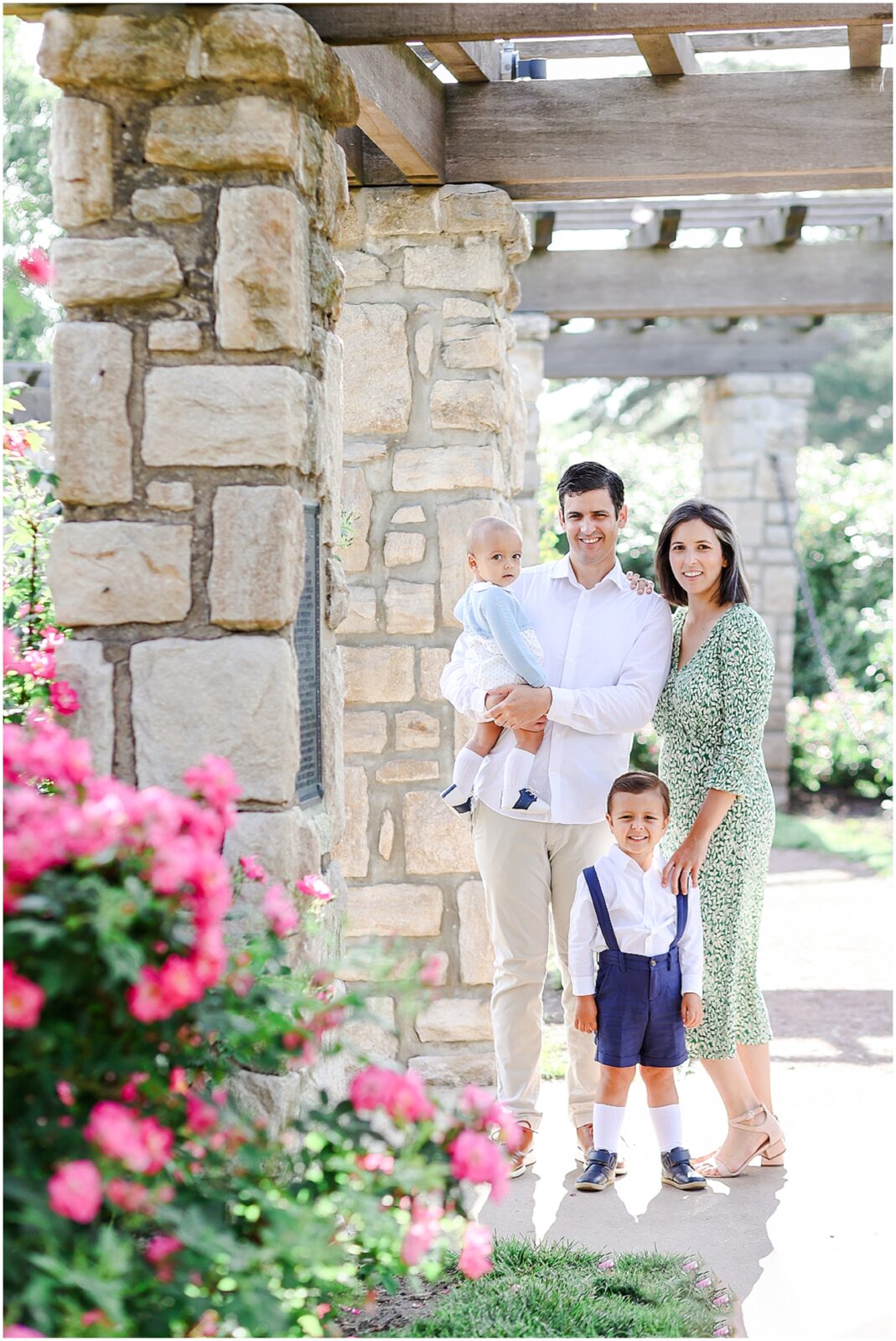 Kansas City Family Photos - Loose Park Rose Garden - Light & Airy Family Photographer - Kansas City Family Portraits - Mini Sessions - Summer Family Photos - Family Portraits in Overland Park and Kansas City - What to Wear to Family Session - Where to Take Family Photos