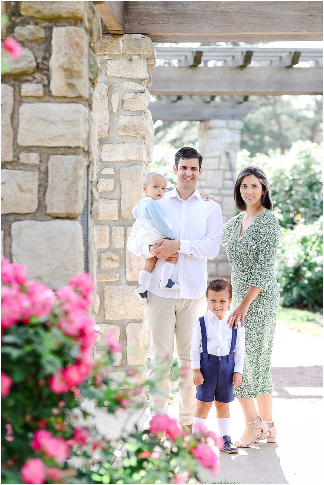 Kansas City Family Photos - Loose Park Rose Garden - Light & Airy Family Photographer - Kansas City Family Portraits - Mini Sessions - Summer Family Photos - Family Portraits in Overland Park and Kansas City - What to Wear to Family Session - Where to Take Family Photos