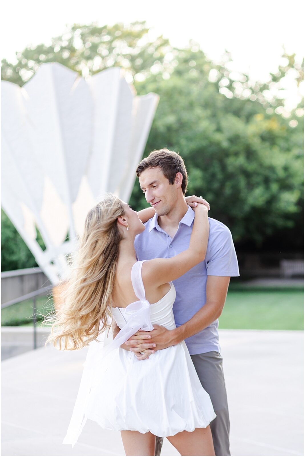 Kansas City Overland Park Wedding and Engagement and Family Photographer | Best Luxury Wedding Photography in Kansas City by Mariam Saifan | Engagement Photos at the Nelson Atkins Museum