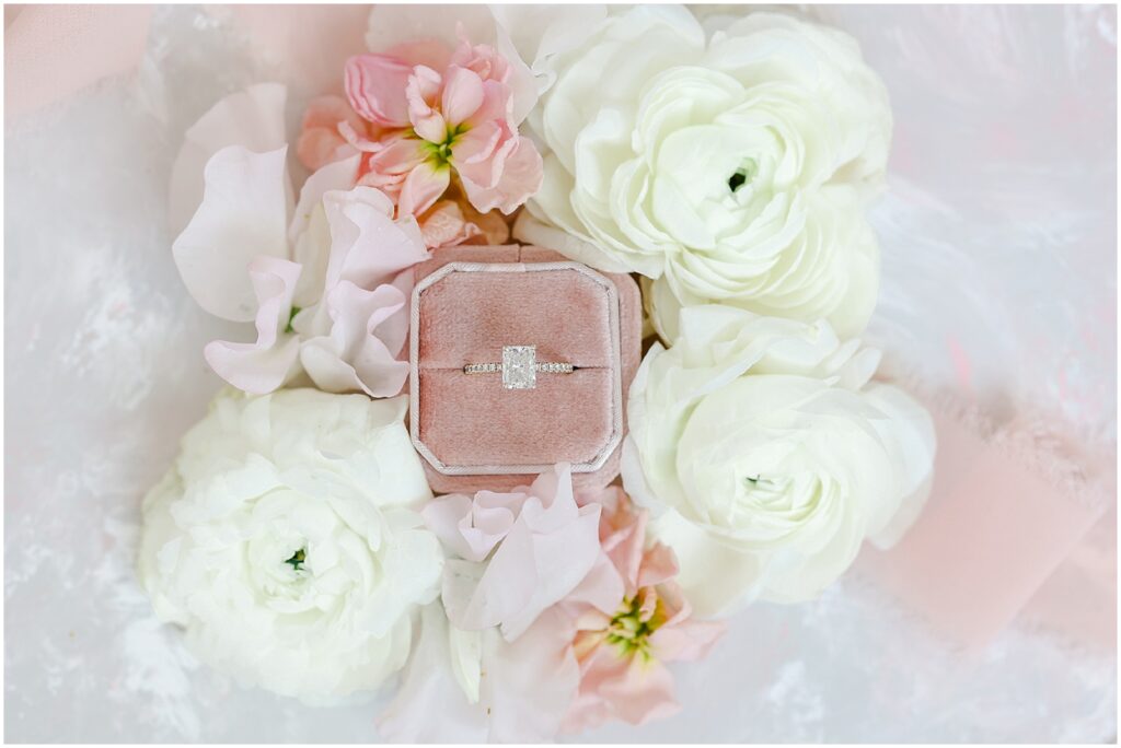 wedding ring detail photos 

Romantic Pink Wedding in KC: Mariam Saifan Photography Shines at La Villa