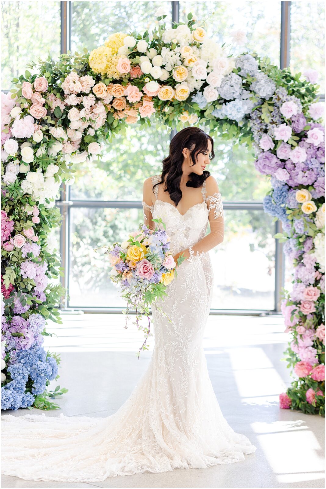stunning wedding photo - beautiful colorful flowers