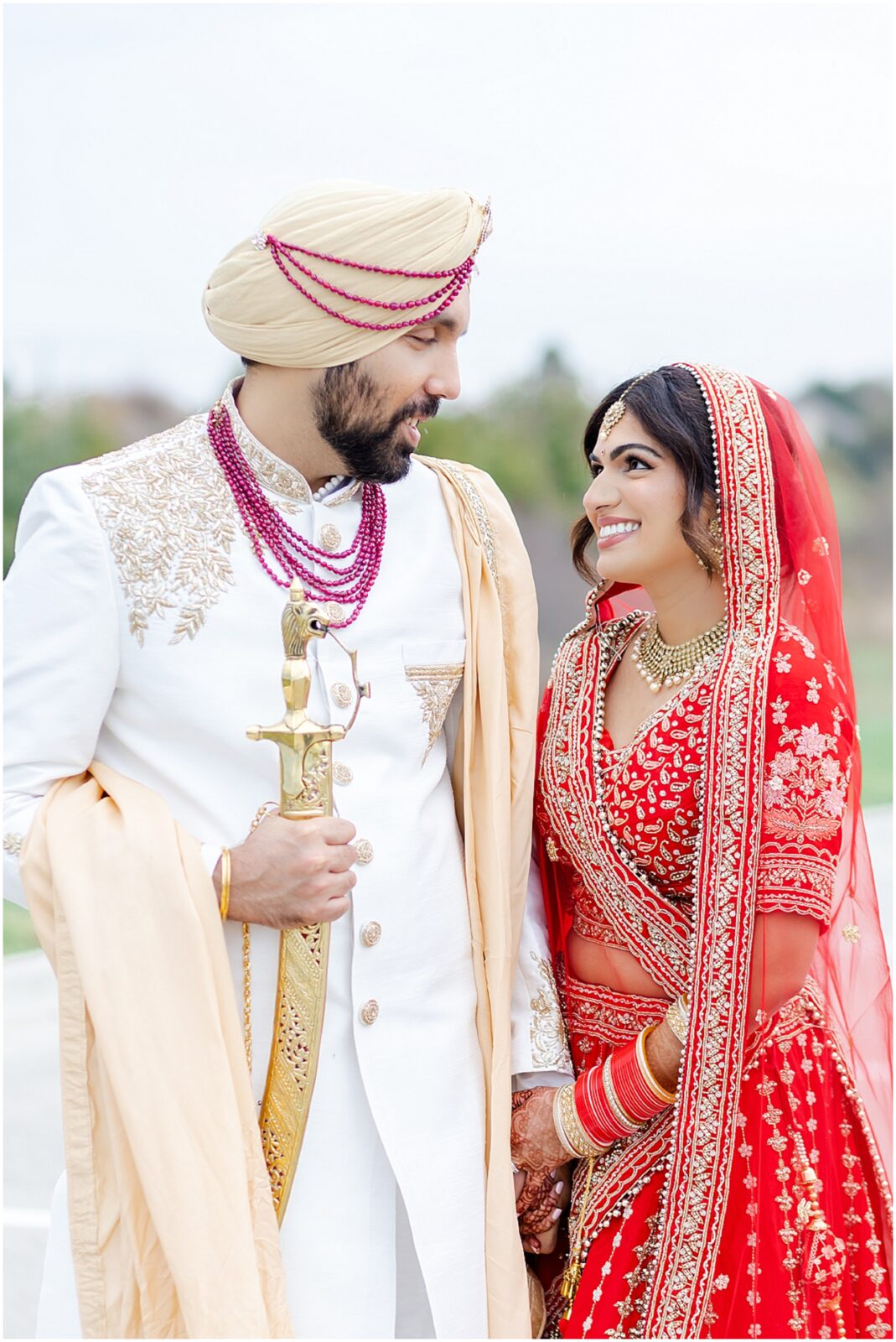indian sikh bride and groom photos - stl wedding photography - kansas city wedding photographer for indian weddings 