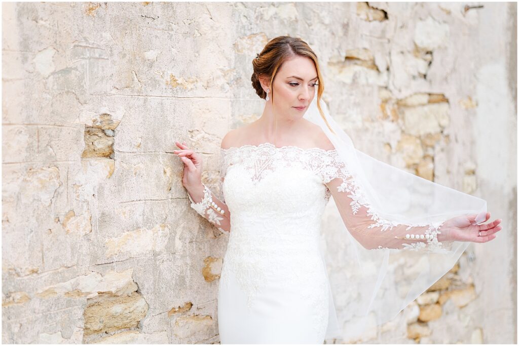 lace wedding dress