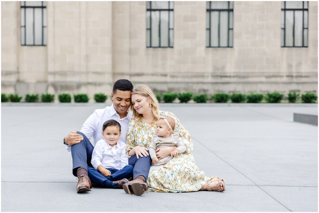 Contemporary & Romantic & Timeless Portrait Family Photography in Kansas City - What to wear for a family session - Overland Park Family Portrait Photographer - Mariam Saifan Photography