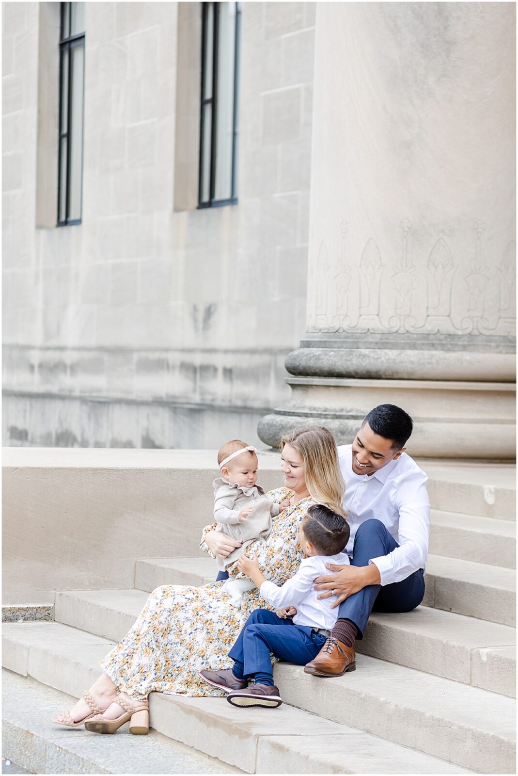 Contemporary & Romantic & Timeless Portrait Family Photography in Kansas City - What to wear for a family session - Overland Park Family Portrait Photographer - Mariam Saifan Photography