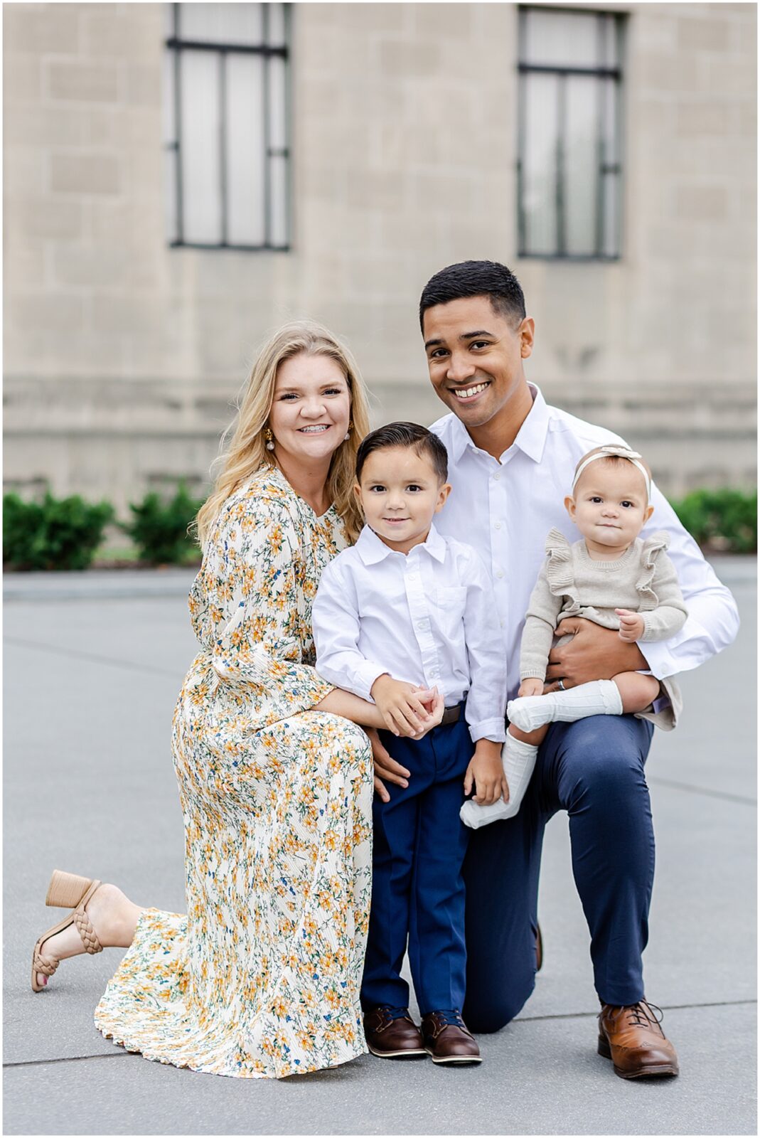 Contemporary & Romantic & Timeless Portrait Family Photography in Kansas City - What to wear for a family session - Overland Park Family Portrait Photographer - Mariam Saifan Photography