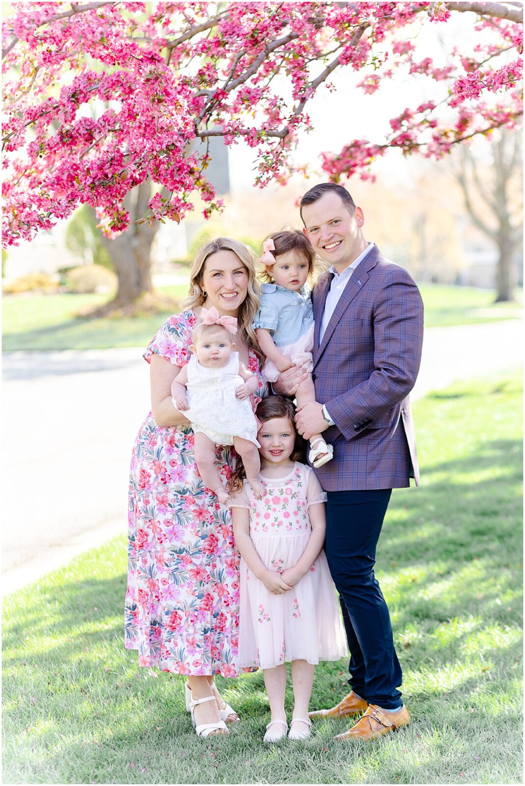 Spring family portraits - family portrait photographer - kansas city - overland park 