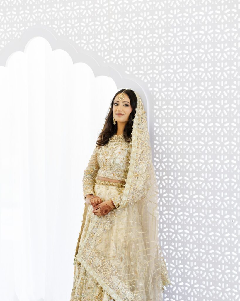 Photography workshop in Kansas City teaching posing, lighting, and colorful wedding photography - south asian pakistan indian wedding photography - stl kansas city - phx